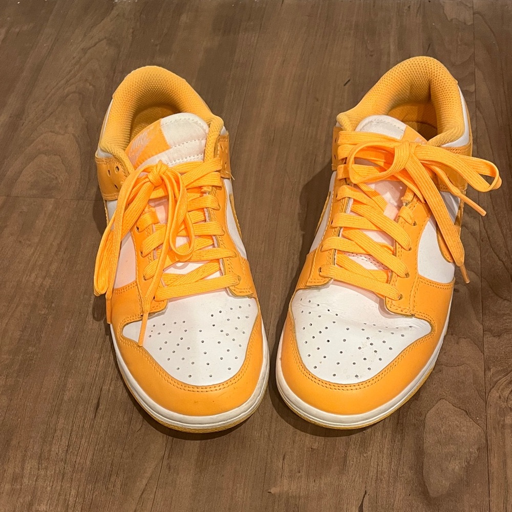 Nike Low-Top Sneakers in Orange and White